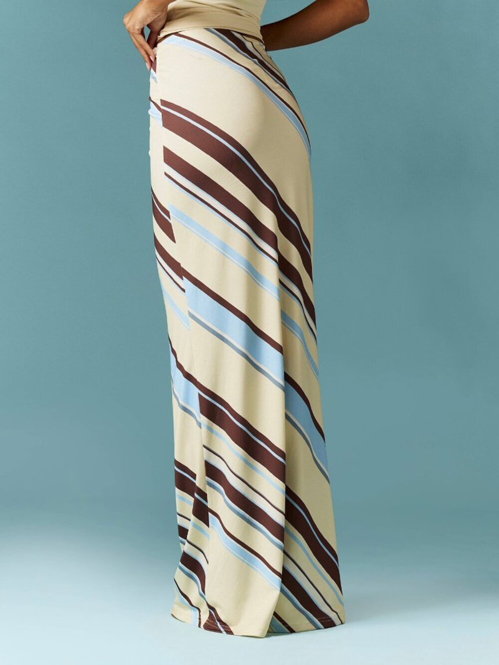 Multicolor Boho Women's Diagonal Stripe High Waist Bodycon Maxi Skirt - Picture 2 of 6